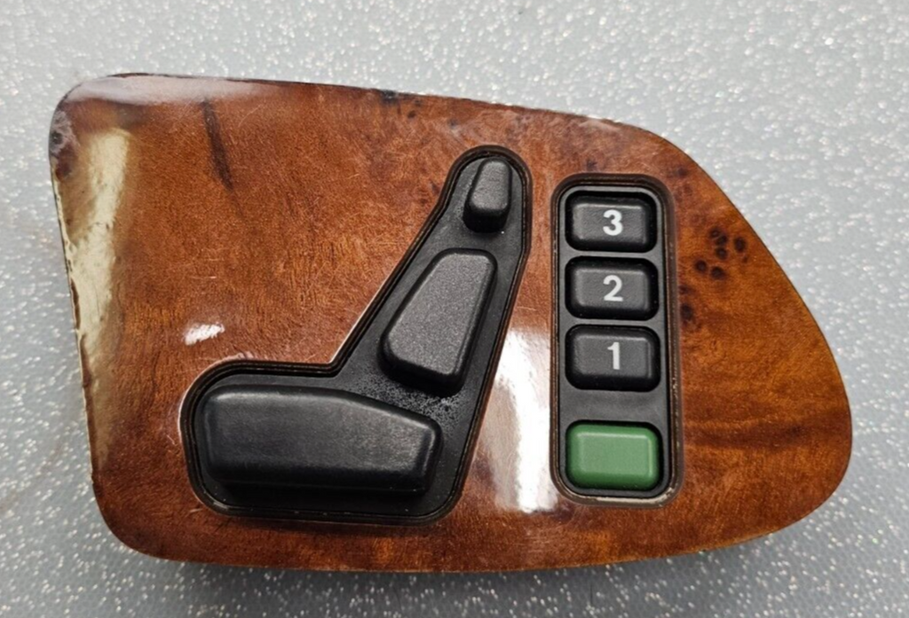 97-03 MERCEDES CLK320 CLK430 CLK55 FRONT RIGHT PASSENGER SEAT ADJUSTMENT SWITCH