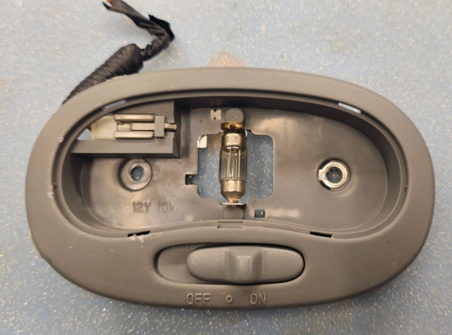 🔥06-08  CHEVROLET AVEO Overhead Roof Console Interior Dome Light Grey