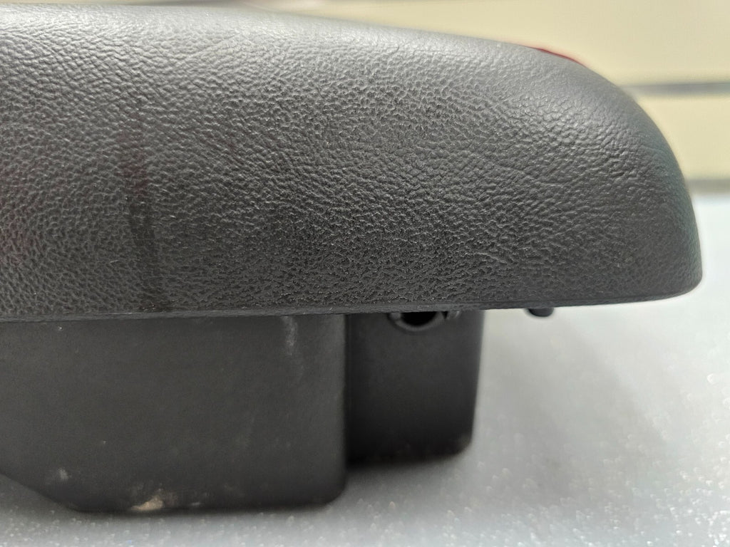 🔥07-09 Saturn Aura Center Console Arm Rest Leather Top Pad Cover Assembly Black