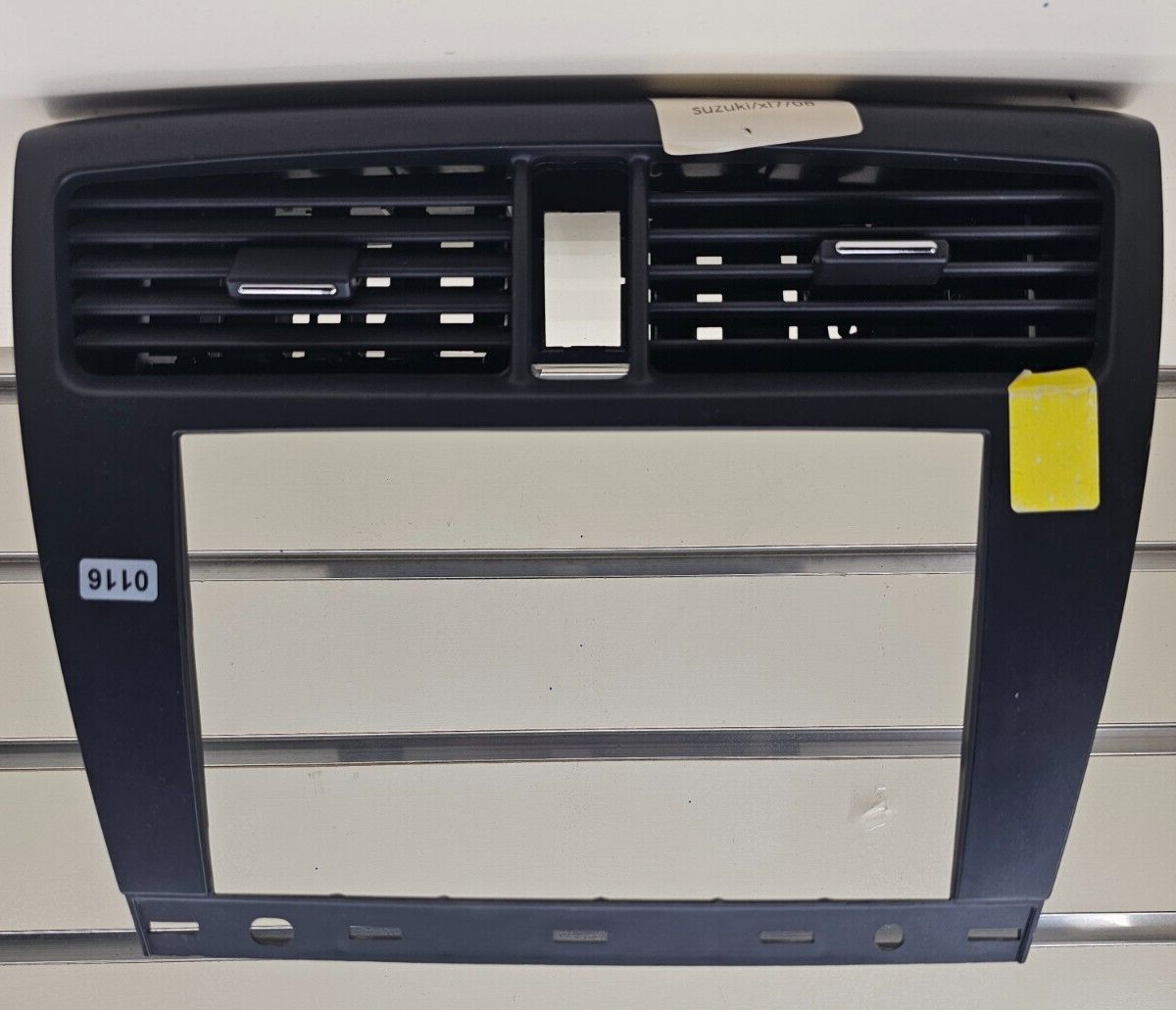 🔥07-09 Suzuki XL-7 Center Dash AM FM Radio Stereo Trim Bezel Panel Black OEM