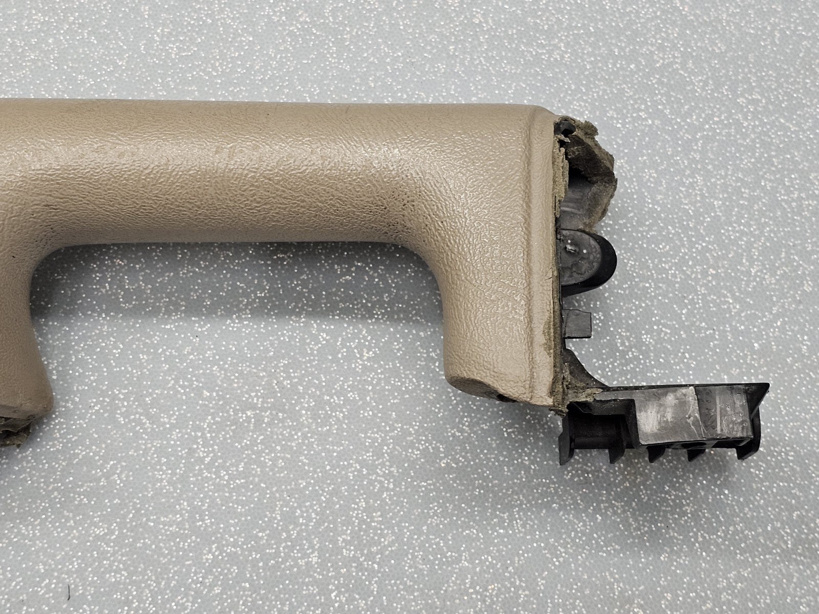 🔥1999-2002 Chevrolet GMC Silverado Tahoe Front Right Door Armrest Handle Tan H1