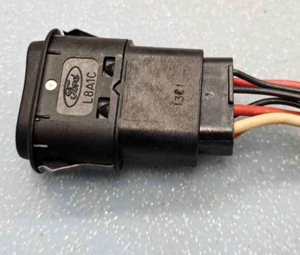 🔥02-08 Super Duty Excursion Expedition  Power Adjustable Pedal Switch Black