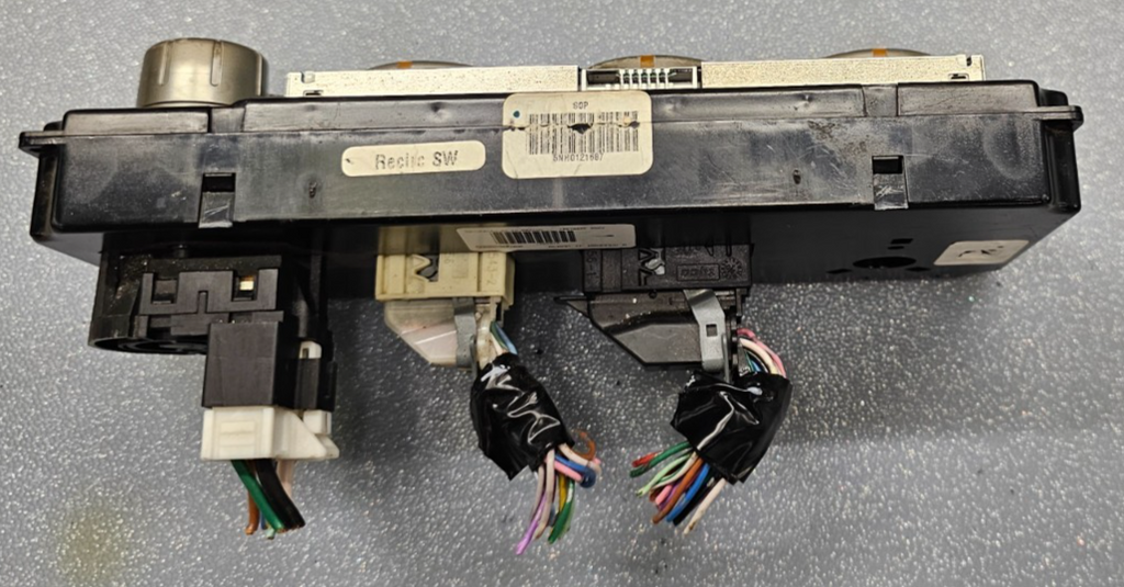 🔥05-07 Nissan Pathfinder Dash AC Heater Climate Control Temperature Conditioner