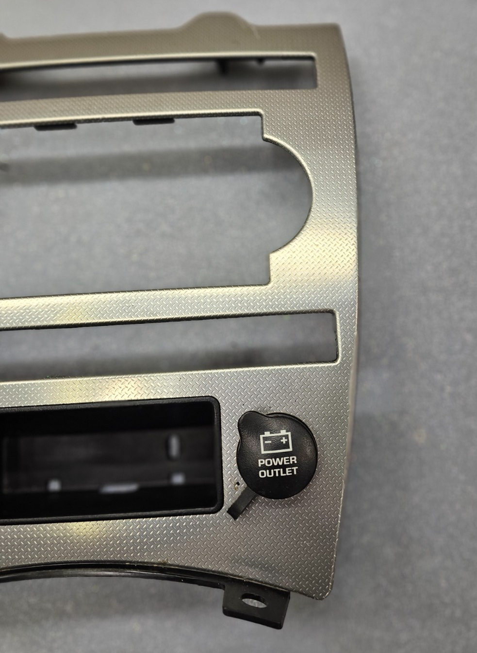 🔥05-07 JEEP GRAND CHEROKEE DASH PANEL RADIO SURROUND TRIM BEZEL Silver OEM B70