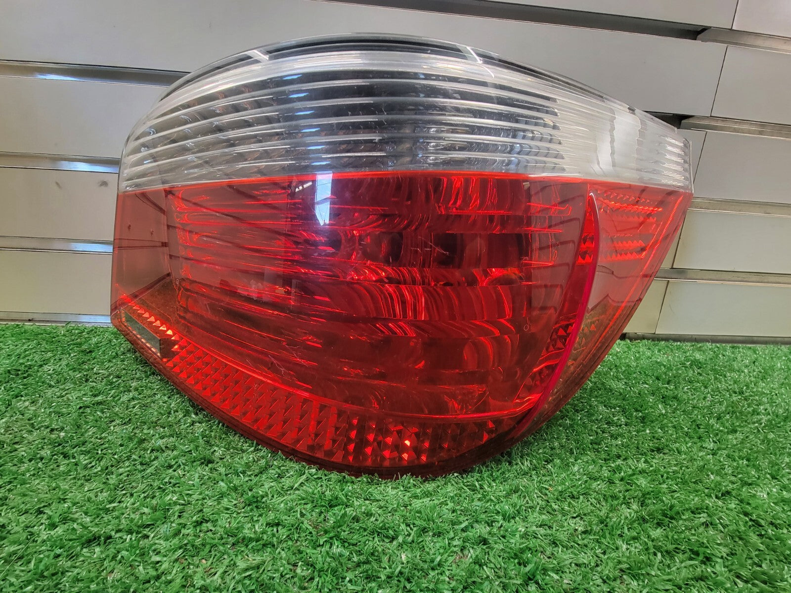 🔥04-07 BMW 525i 530i 550i Right Passenger Taillight Lamp Assembly Chrome OEM