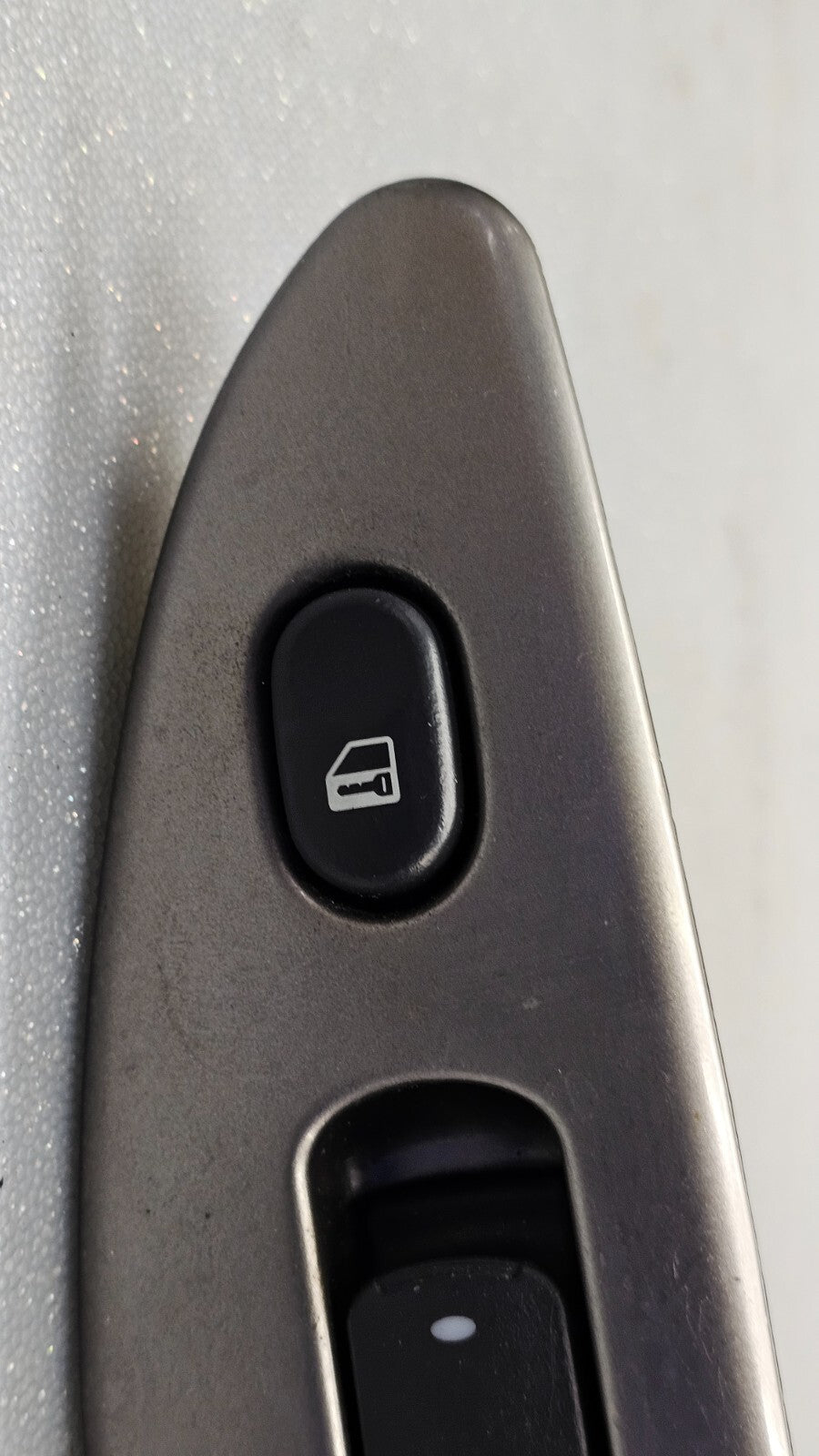 🔥04-07 Chevy Malibu Front Right Passenger Power Window Door Switch Lock Gray