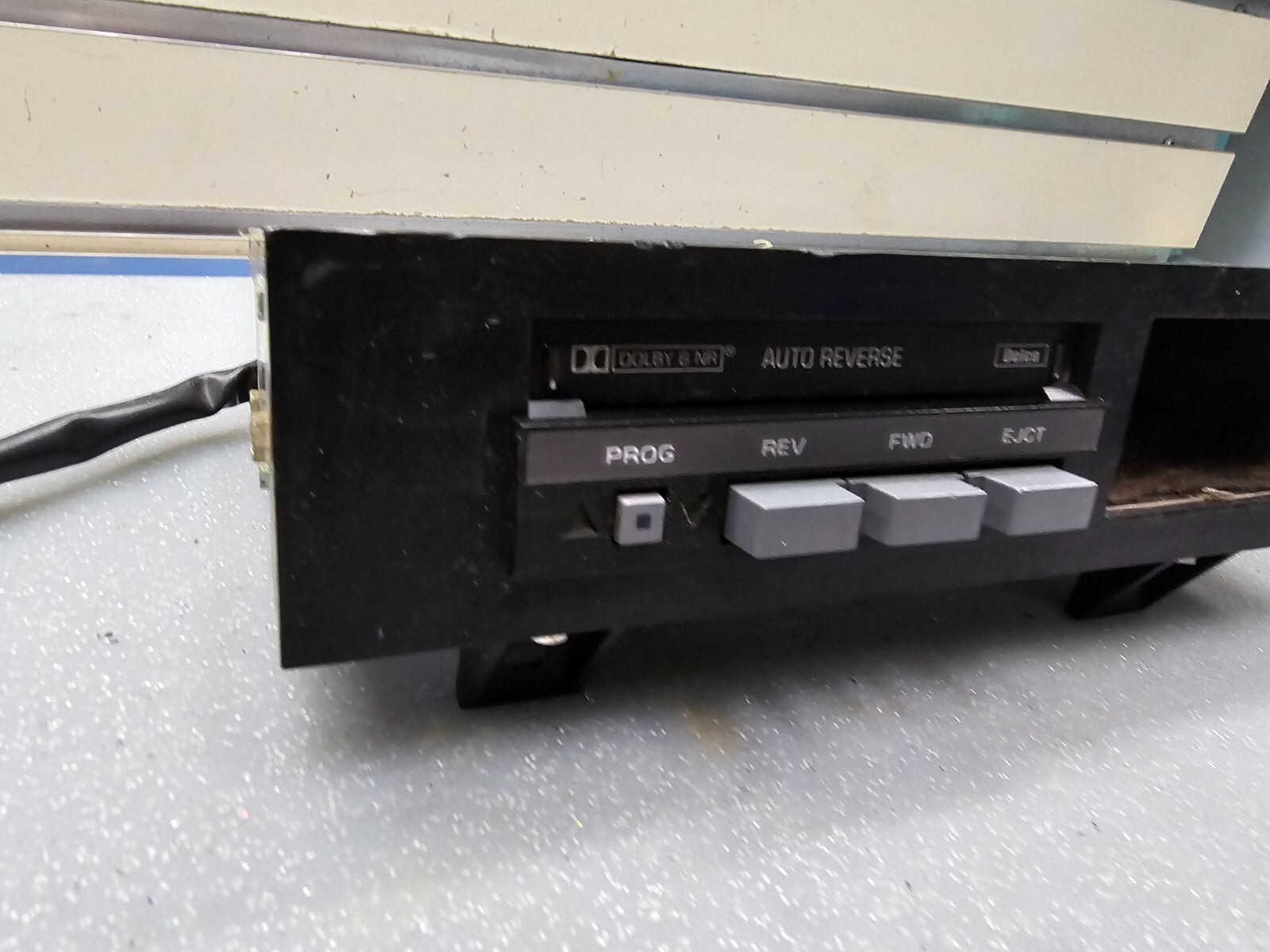 🔥88-94 Chevy Silverado Suburban CK AM FM Radio Audio Stereo Cassette Player OEM