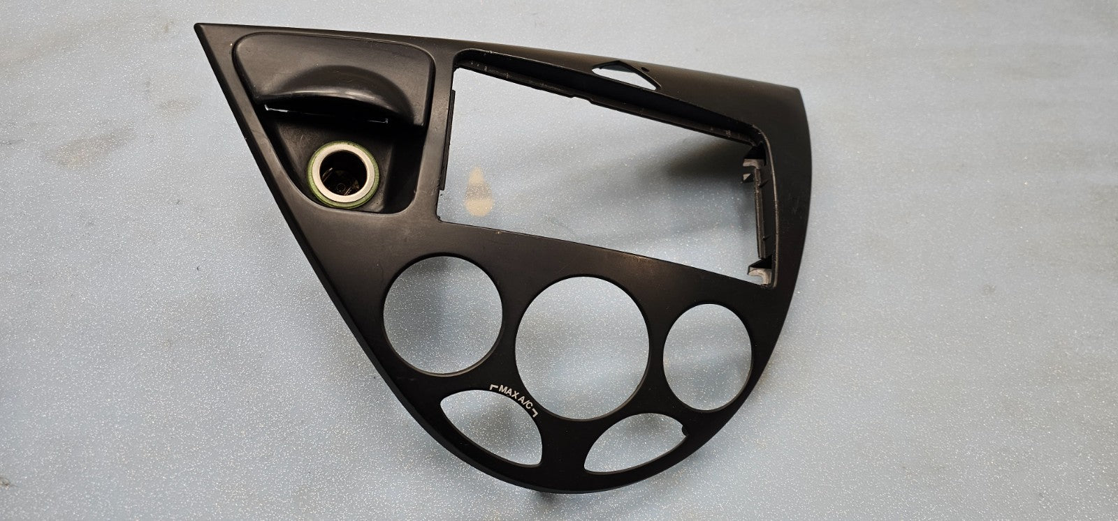 🔥00-04 Ford Focus Dash Climate FM Radio Stereo Display Bezel Trim Panel Black
