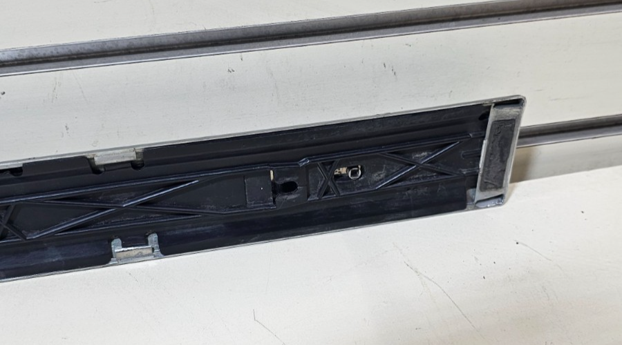 🔥06-10 Jeep Commander Front Left Driver Chrome Door Molding Trim Panel Silver