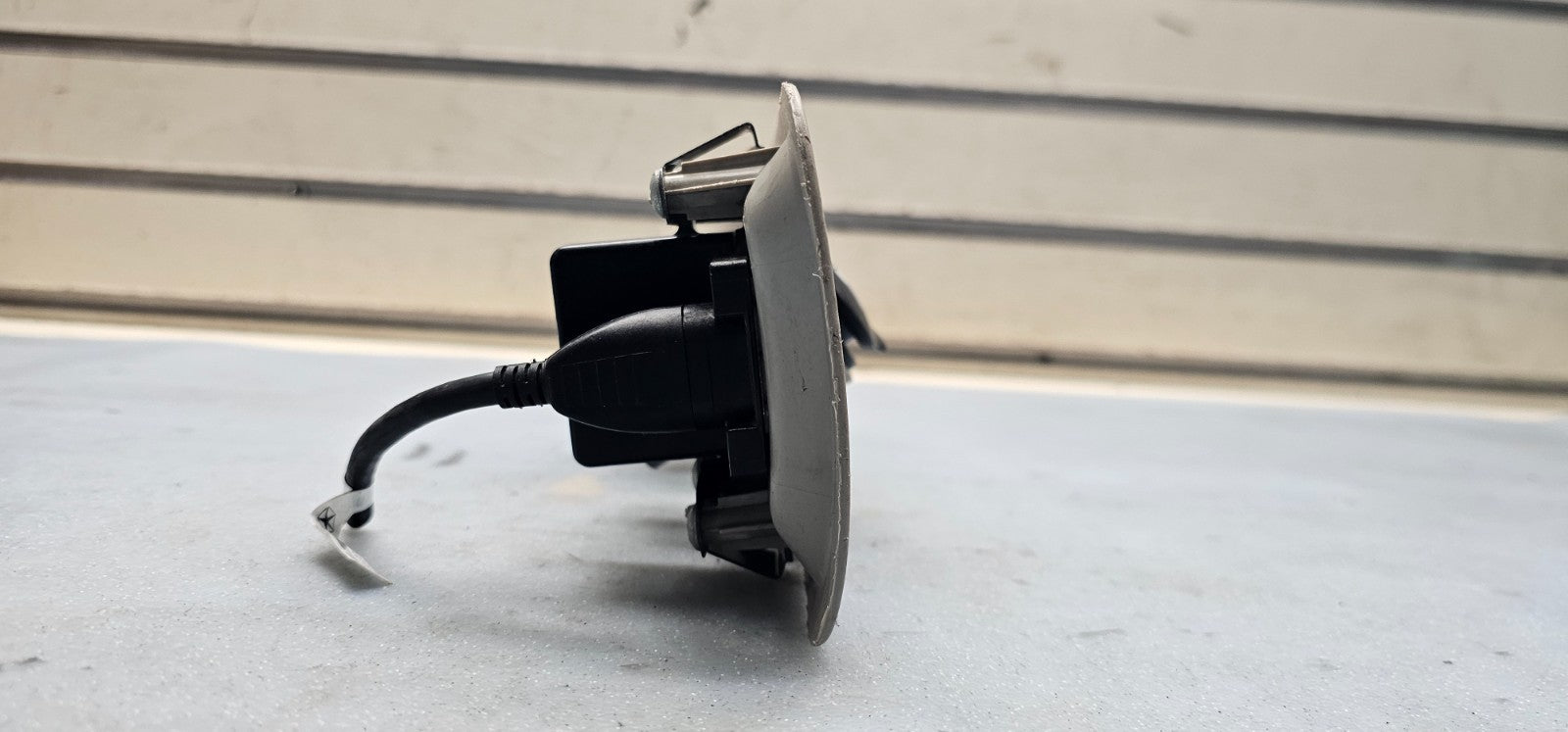 🔥13-20 Town & Country Caravan C/V Rear Power Outlet Housing W/Usb Port Panel