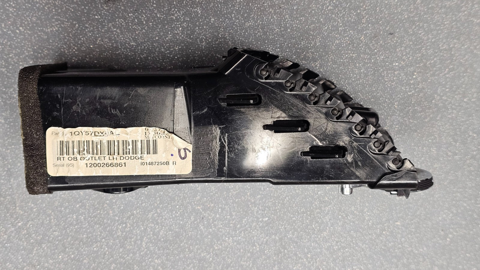 11-20 GRAND CARAVAN TOWN&COUNTRY DASH LEFT DRIVER AC AIR VENT HEATER PANEL BLACK