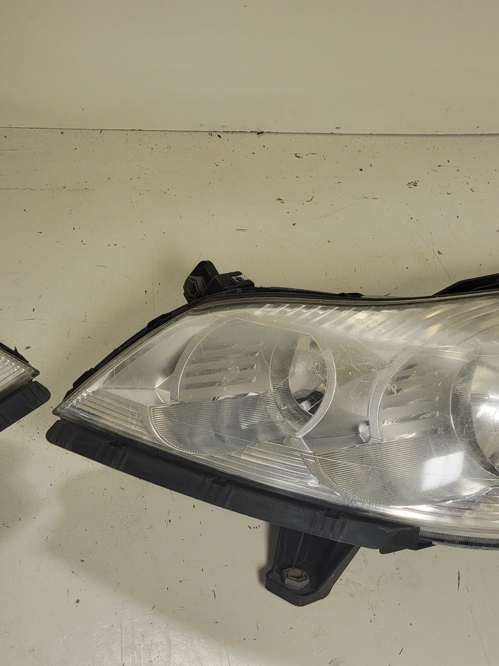 🔥 2009-2012 Chevy Traverse Headlights Front Lamps Pair Set