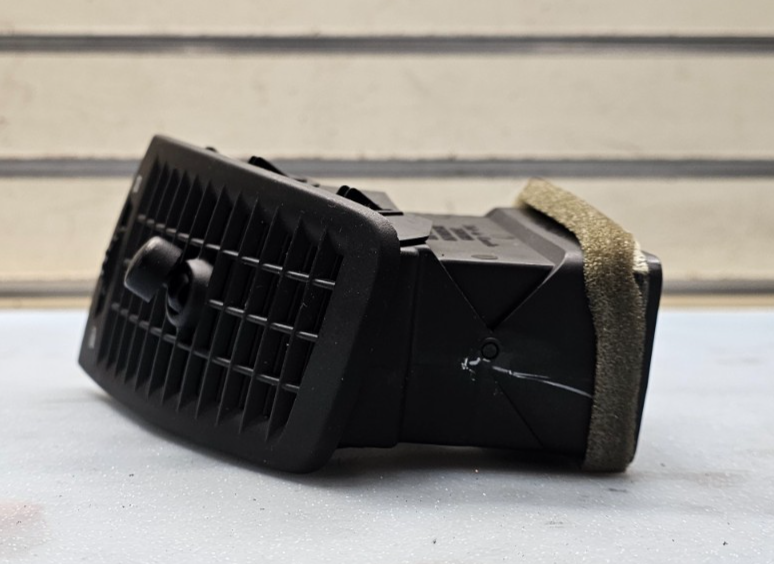 🔥03-07 Cadillac CTS SRX Dash Right Passenger AC A/C HVAC Air Vent Heater Black