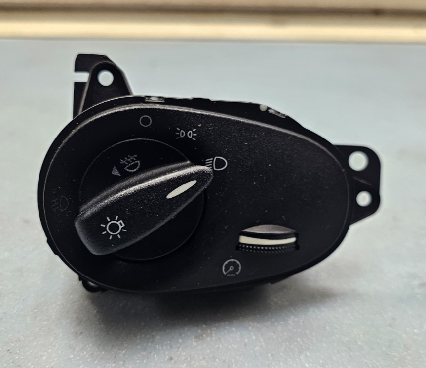 🔥04-07 Focus Dash Headlight Lamp Control Switch Head Fog Light Switch Black