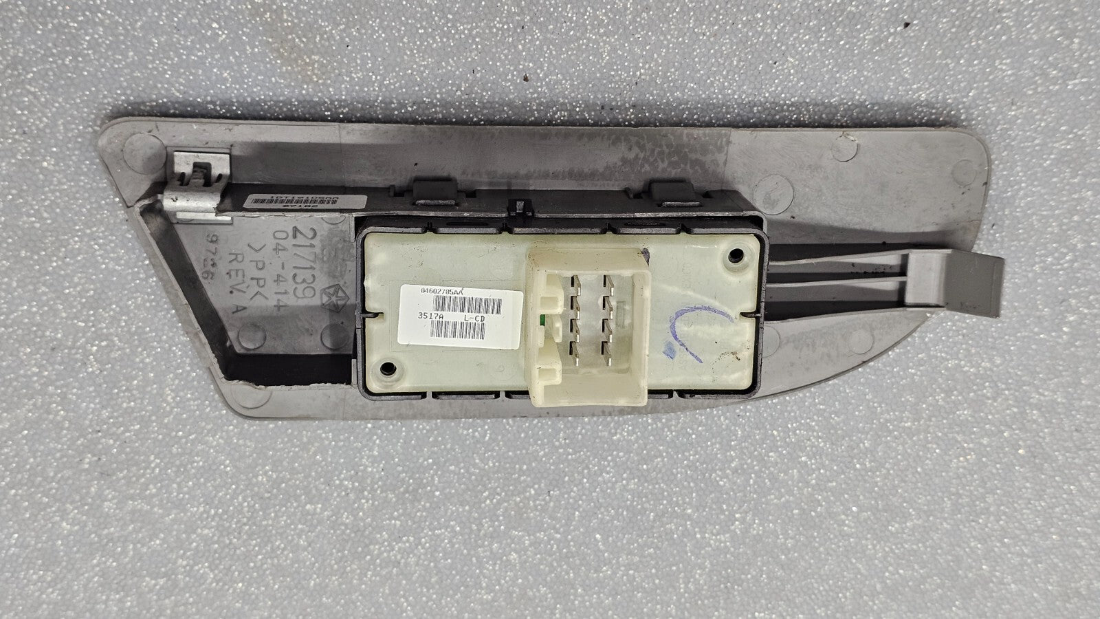 🔥07-09 Dodge Durango Right Passenger Side Power Window Switch OEM Gray