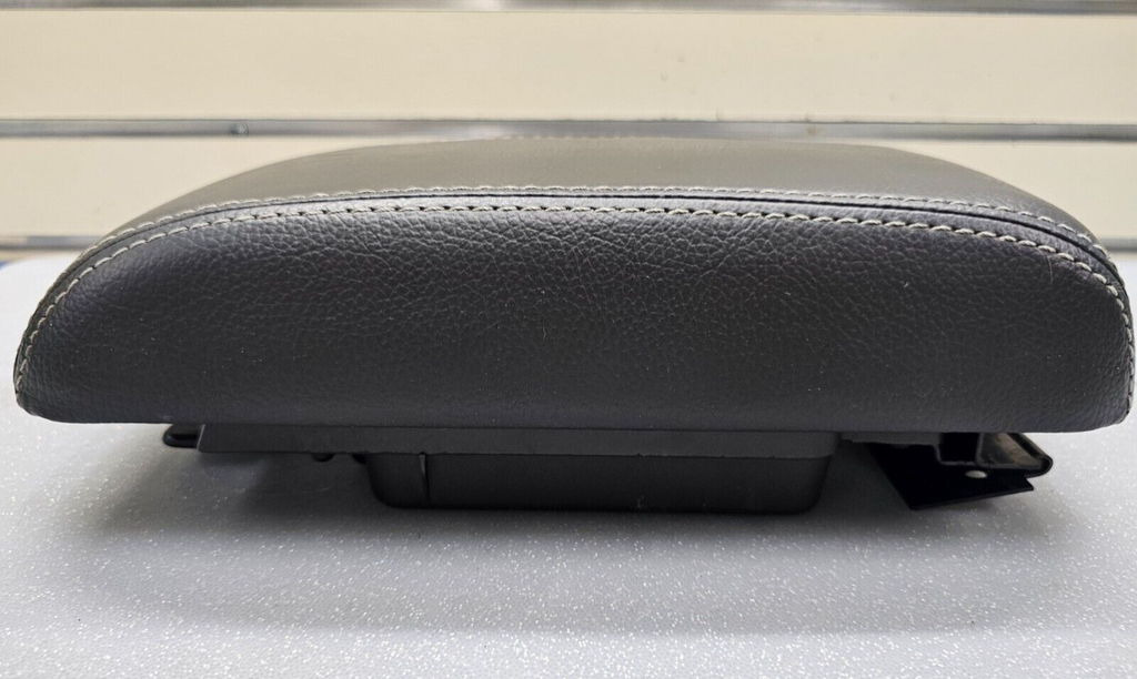 10-12 Fusion Milan Front Center Console Lid Armrest Cover Top Pad Assembly Black