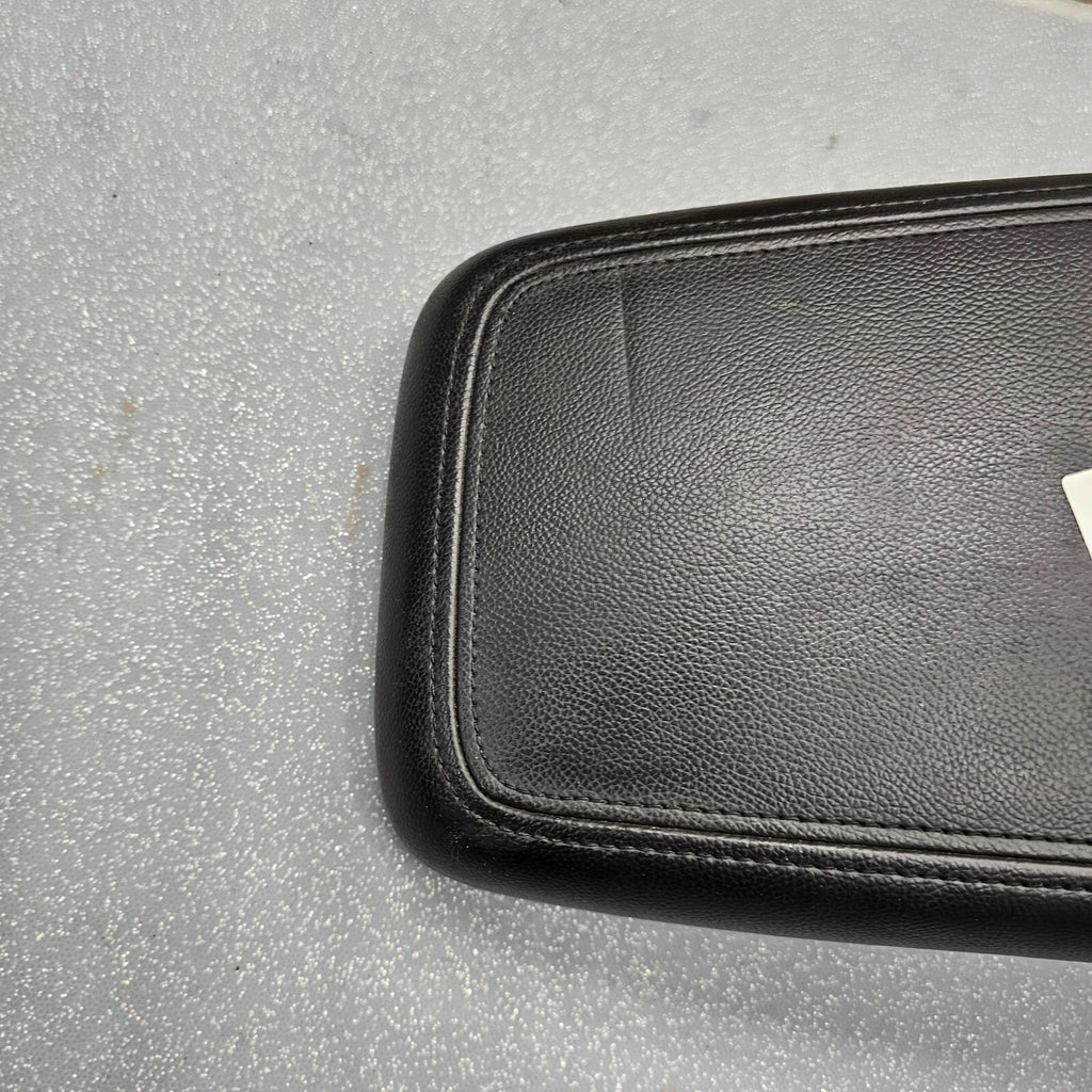 12-15 Chevy Captiva Sport Center Console Lid Armrest Leather Cover Top Pad Black