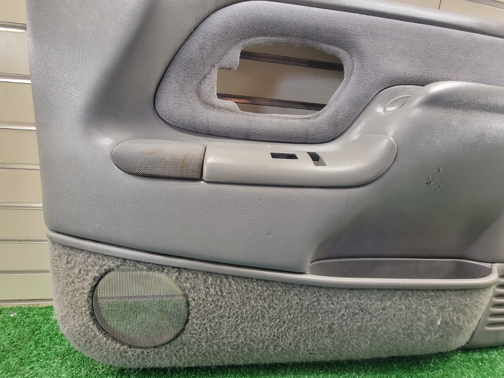 🔥95-99 Chevy GMC Silverado C/K DOOR PANEL Front Passenger Right Gray OEM D2