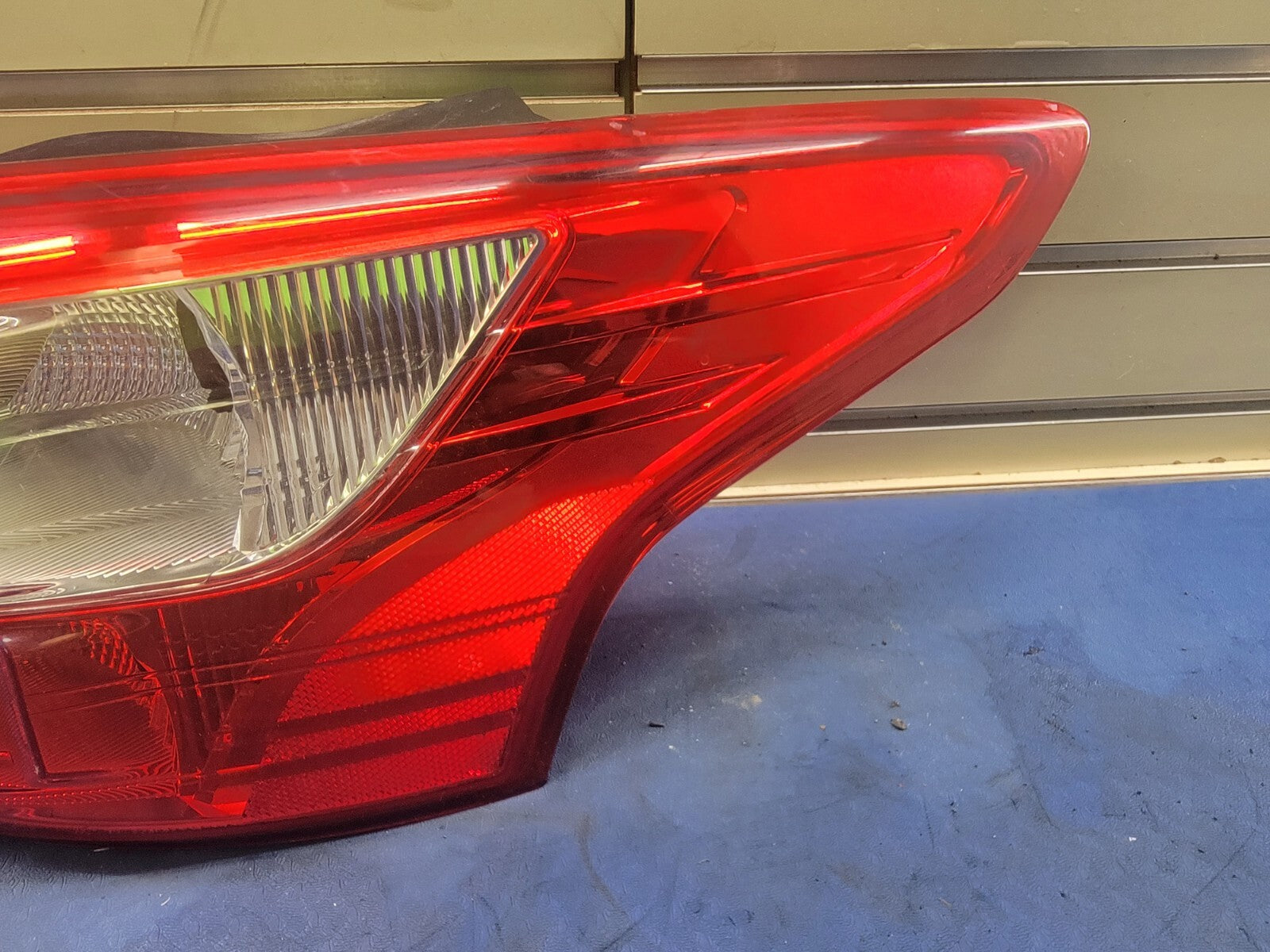 🔥2012-2014 Ford Focus Sedan Tail Light Lamp Right Passenger Side Assembly
