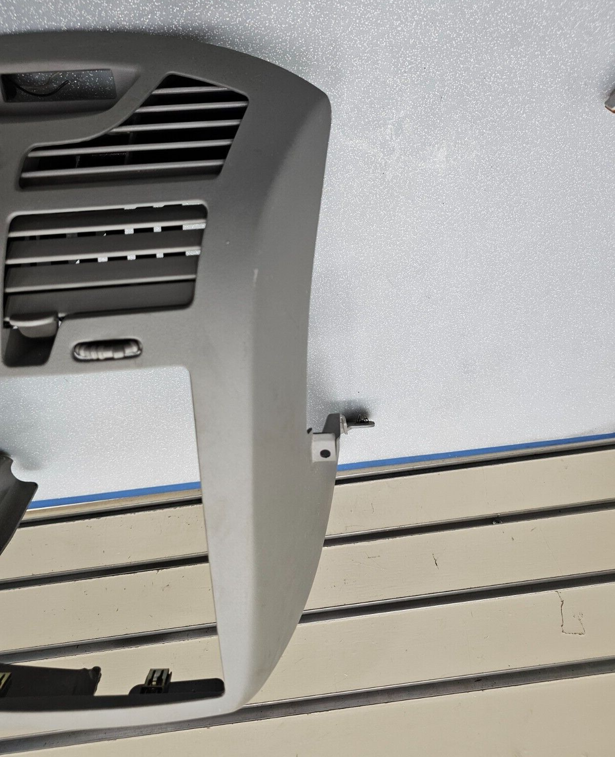 🔥04-07 Chevrolet MALIBU Dash Center RADIO BEZEL Climate Air Vents Trim GRAY B7