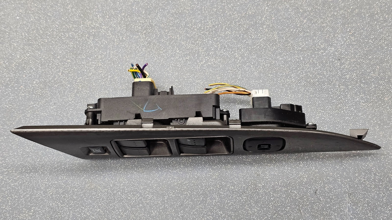 04-09 Mazda 3 Left Driver Master Door Power Window Control Switch Assembly Black
