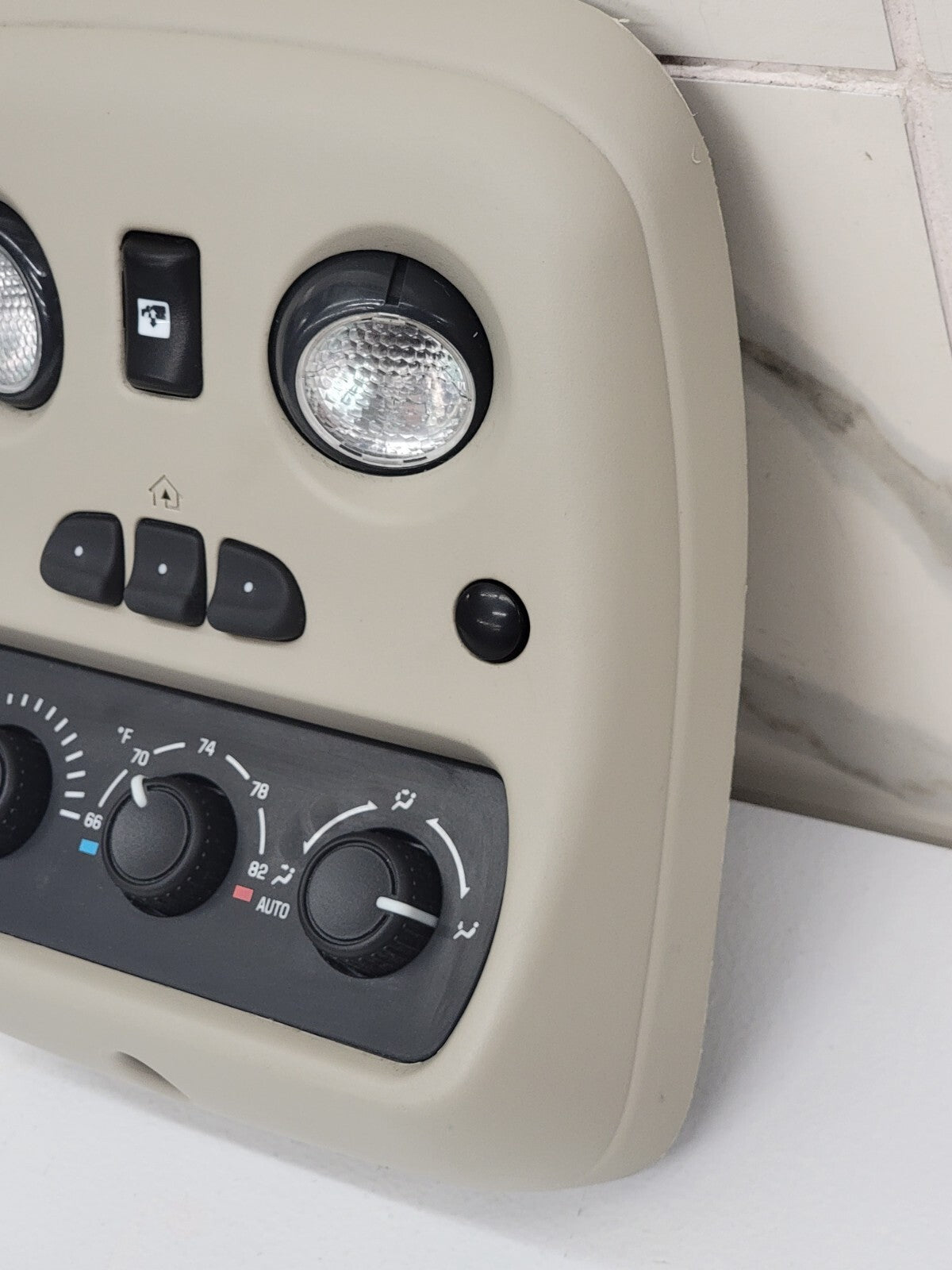 🔥03-06 Escalade Tahoe Yukon OVERHEAD ROOF CONSOLE/MAP LIGHT  LIGHT TAN