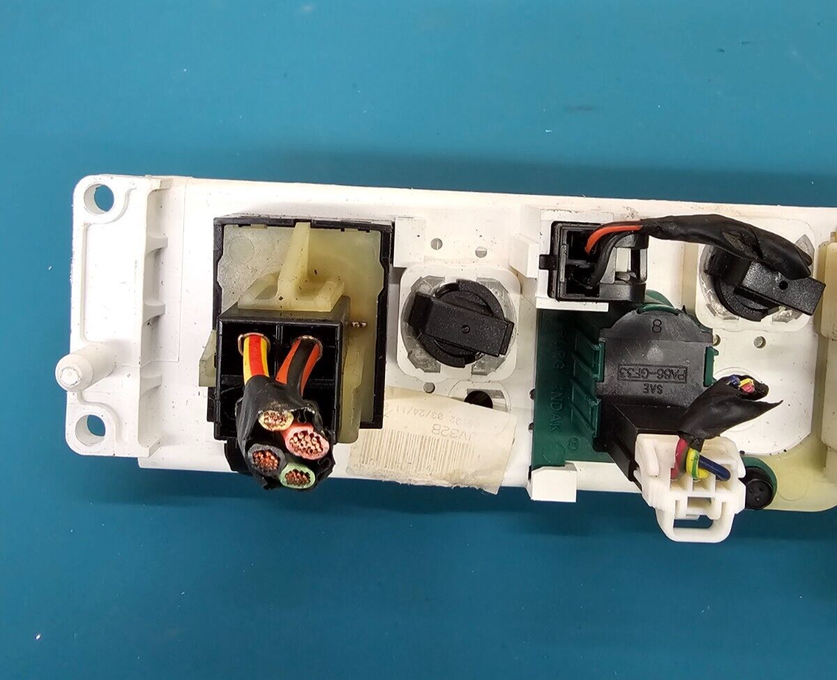 94-00 Ford Mustang Dash A/C Heater Climate Temperature Control Panel Conditioner