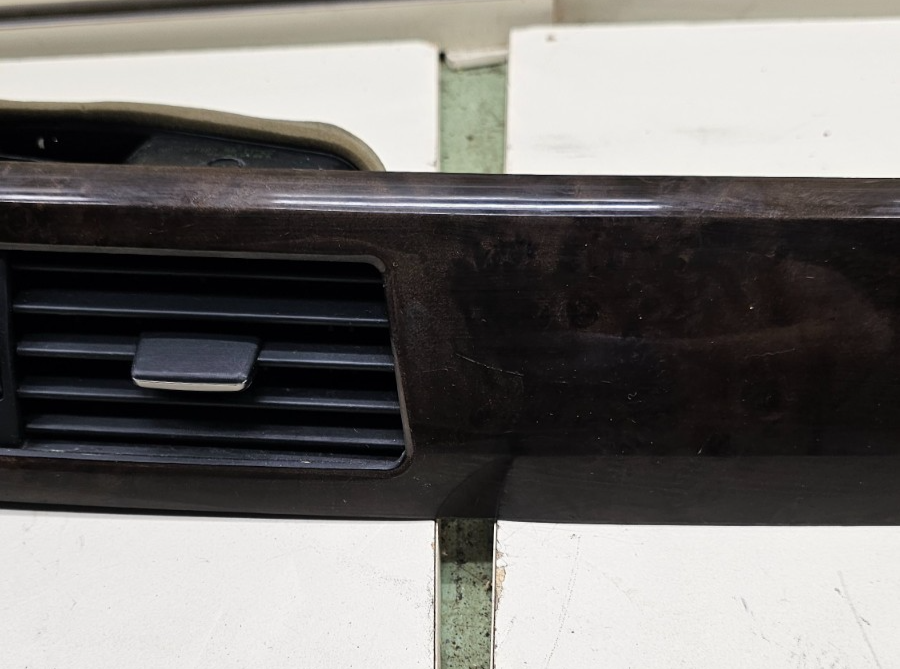 04-10 BMW 525i 528i Dash Center AC Air Vent Heater Grille Trim Panel Bezel Wood