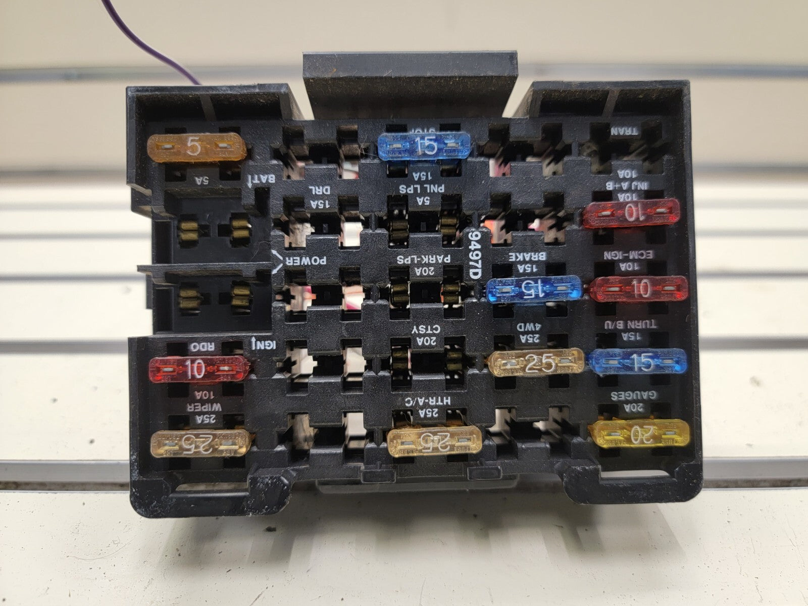 88-94 GMC CHEVY TRUCK C/K Under Dash Fuse Box Body Relay Control Module Unit OEM