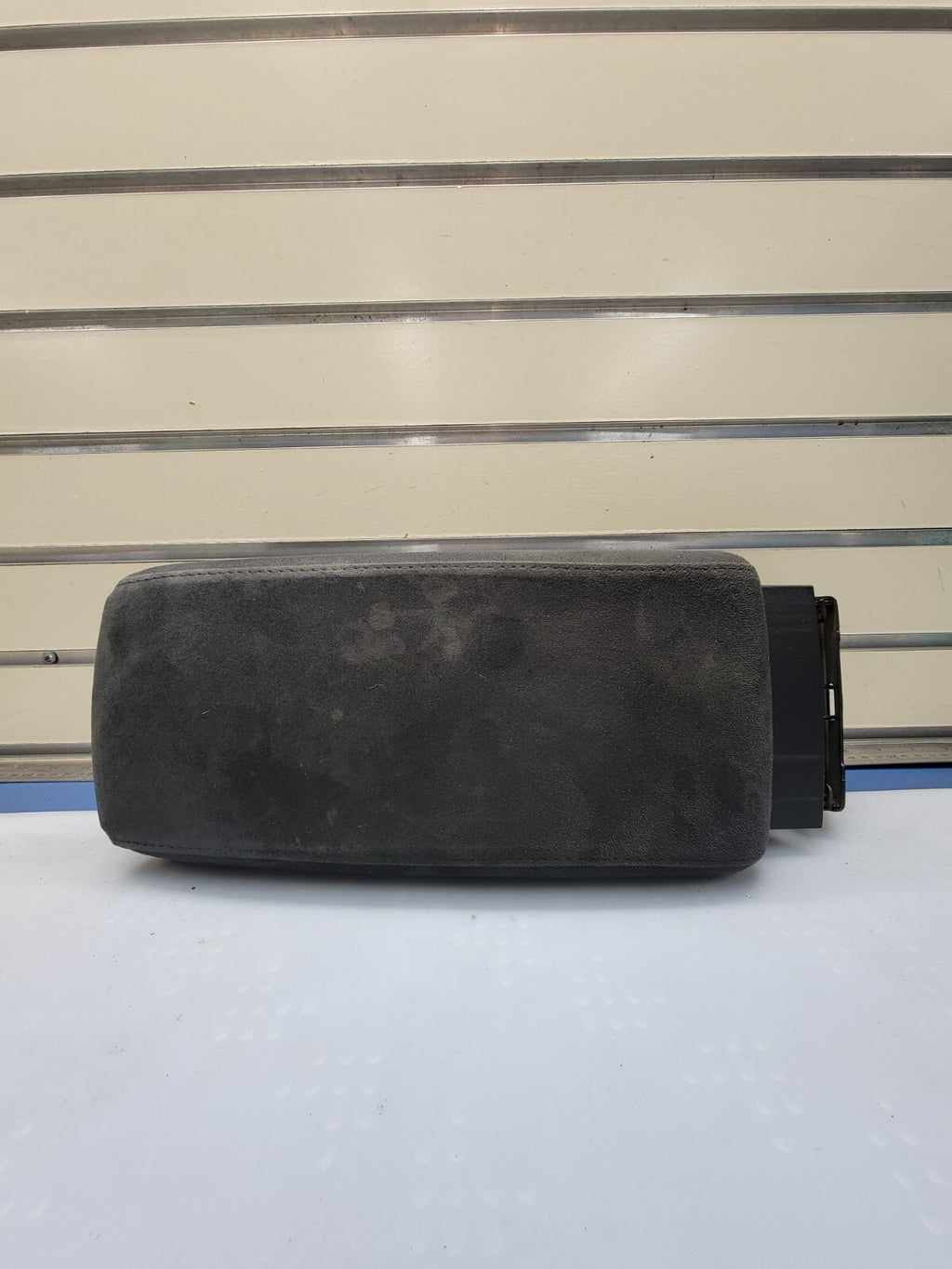 🔥2007-2012 Nissan Altima Complete Center Console Lid/Armrest Black OEM