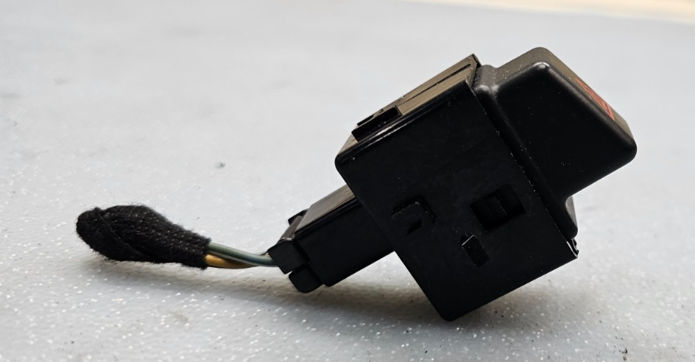 🔥03-07 Cadillac CTS SRX Hazard Emergency Flasher Warning Light Switch OEM BLACK