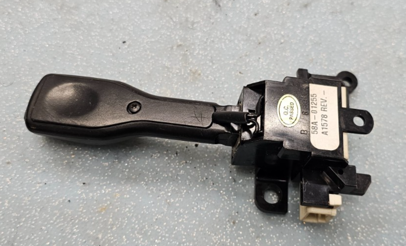 🔥04-22 RAV4 Prius Corolla 4Runner Steering Wheel Cruise Control Switch Black