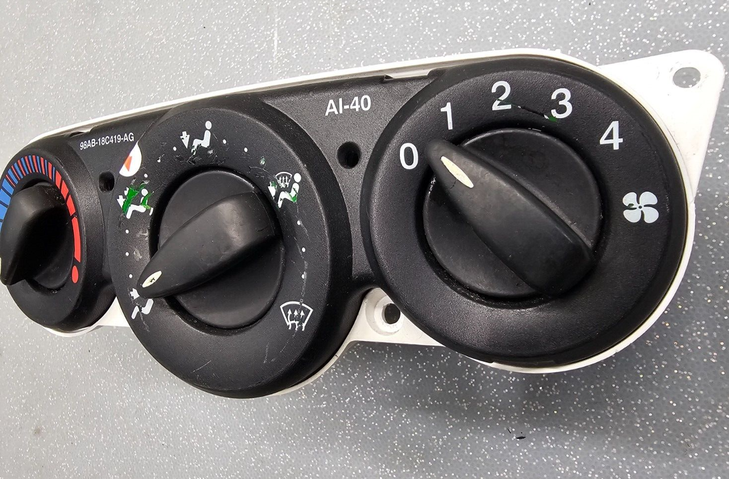 🔥00-07 Ford Focus Dash A/C Heater Climate Control Temperature Conditioner OEM