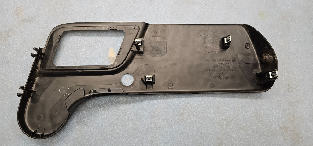 🔥07-14 Silverado Sierra Front Right Passenger Switch Trim Cover Panel Black