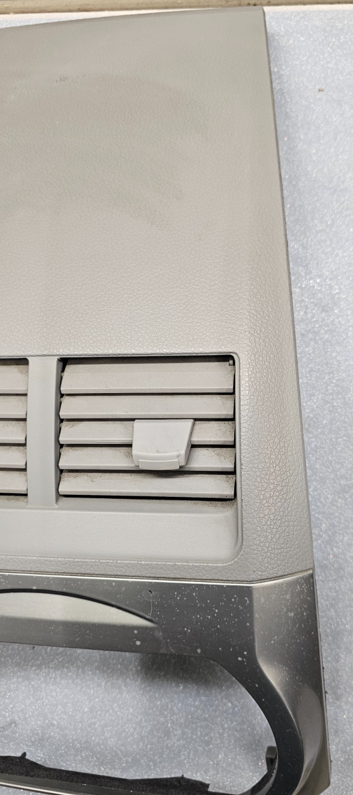 🔥02-04 NISSAN ALTIMA CENTER DASH VENT RADIO STEREO BEZEL TRIM PANEL SILVER/GRAY
