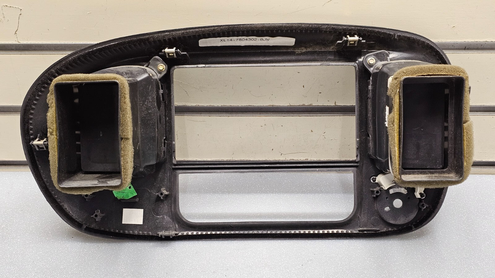 🔥97-03 Ford F150 Center Dash AM FM Radio Climate Trim Stereo BEZEL Panel Gray