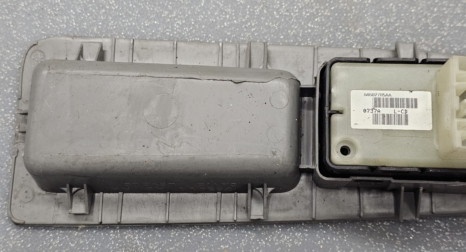 07-11 Charger Dakota Chrysler 200 300 Right Passenger Power Window Switch Gray