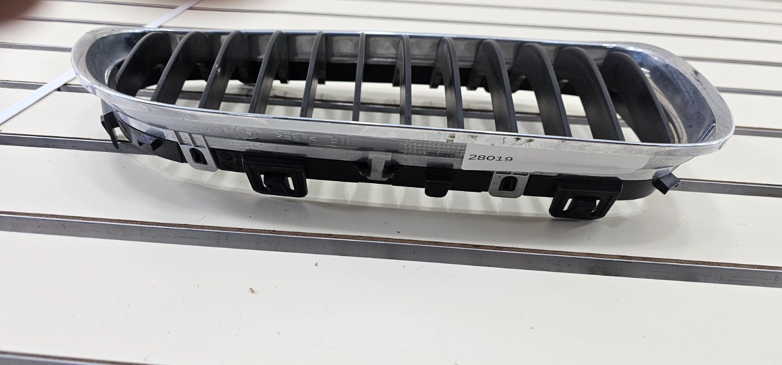 🔥09-12 BMW 3 Series E90 E91 LCI 328i 335i Front Right Passenger Kidney Grille