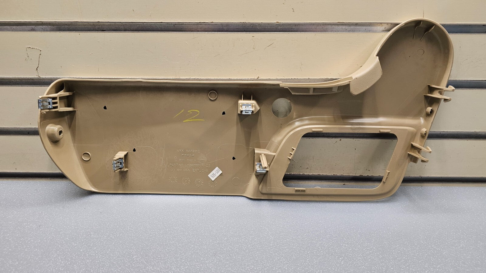 🔥07-14 Silverado Sierra Front Right Passenger Saet Switch Trim Cover Panel Tan