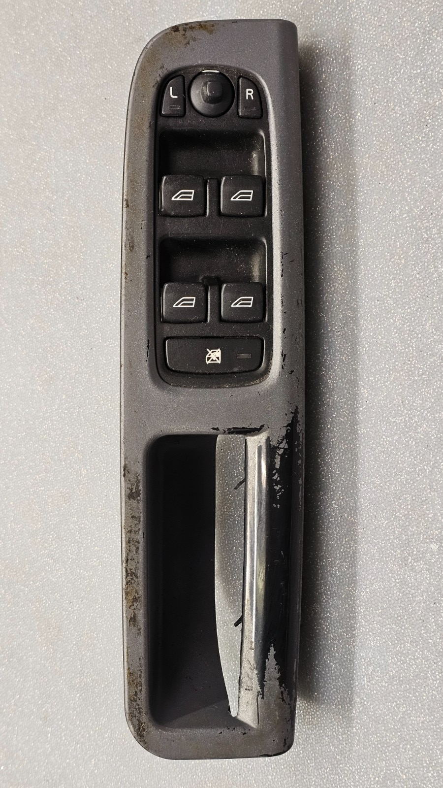 04-10 Volvo S40 V50 Front Left Driver Door Master Power Window Pull Switch Gray