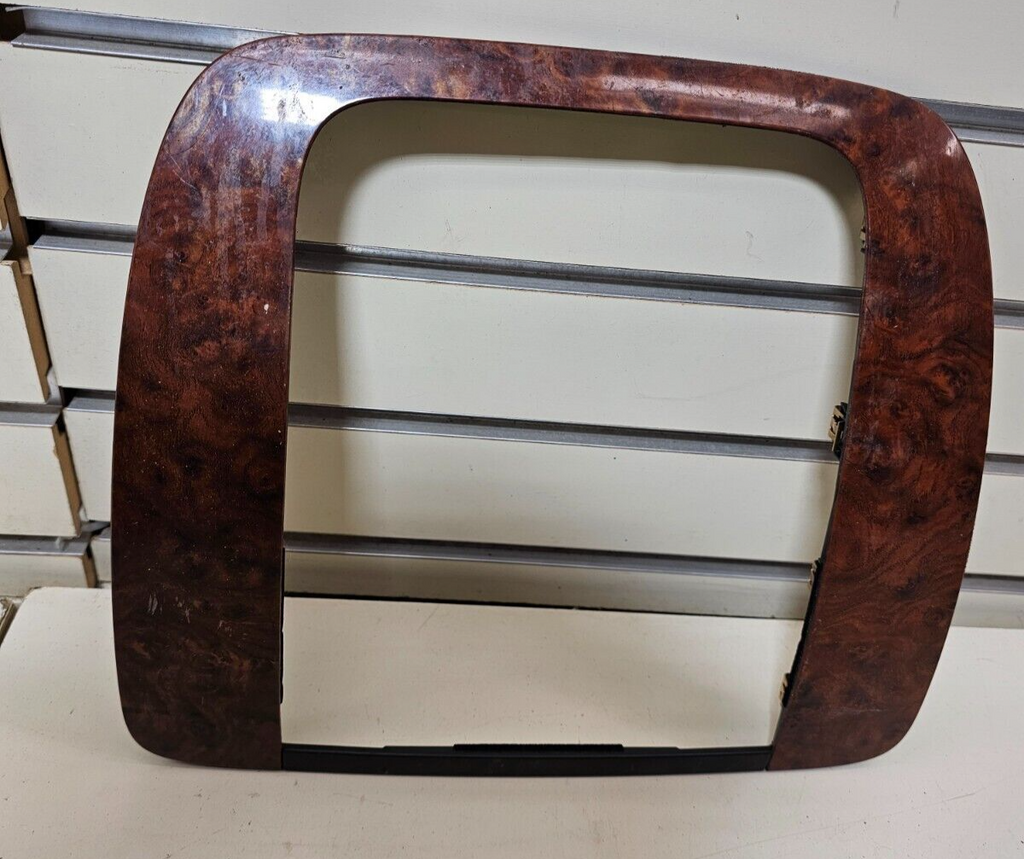 07-13 CHEVY SUBURBAN TAHOE YUKON CENTER DASH RADIO BEZEL TRIM WOODGRAIN ASSEMBLY