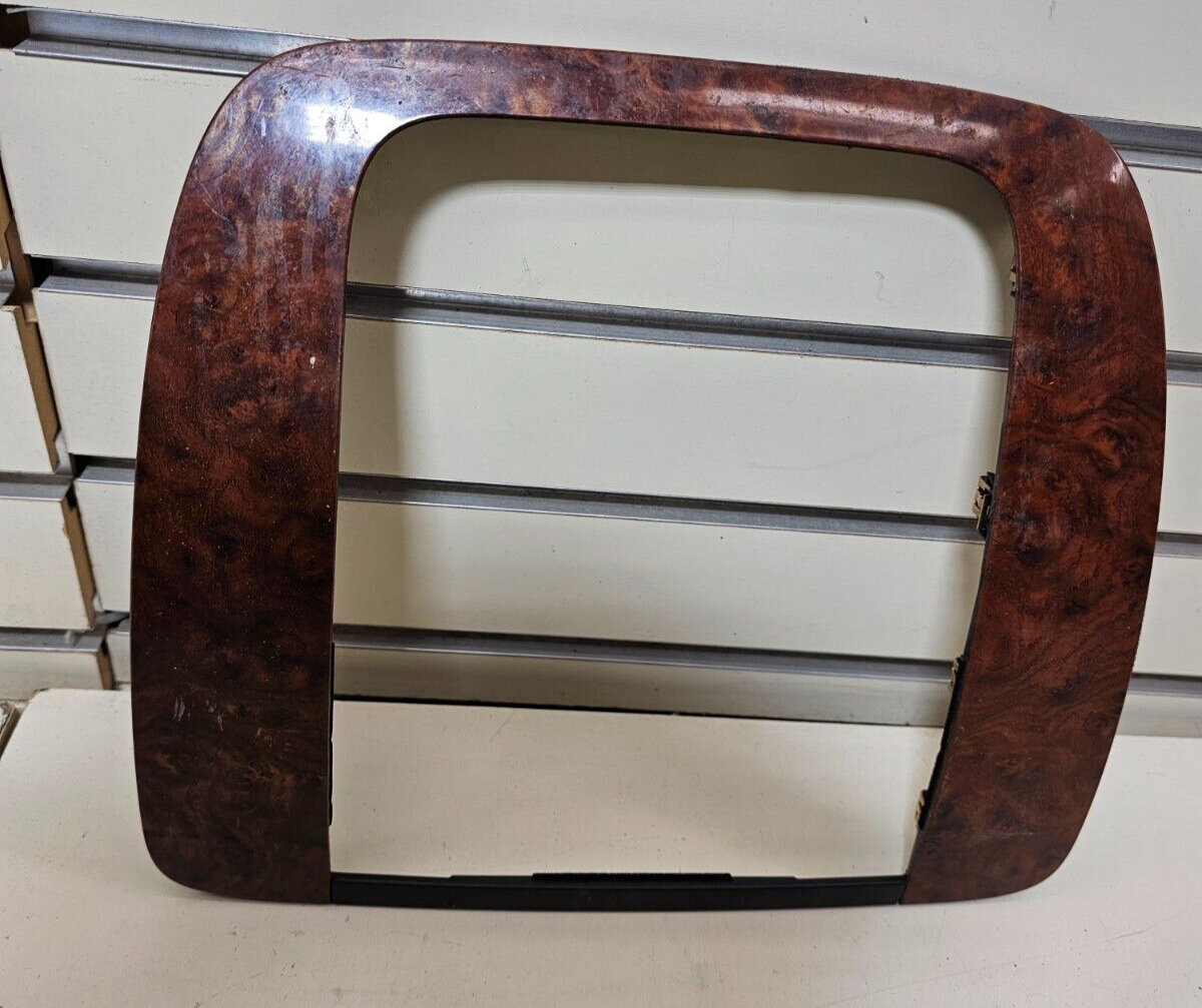 07-13 CHEVY SUBURBAN TAHOE YUKON CENTER DASH RADIO BEZEL TRIM WOODGRAIN ASSEMBLY