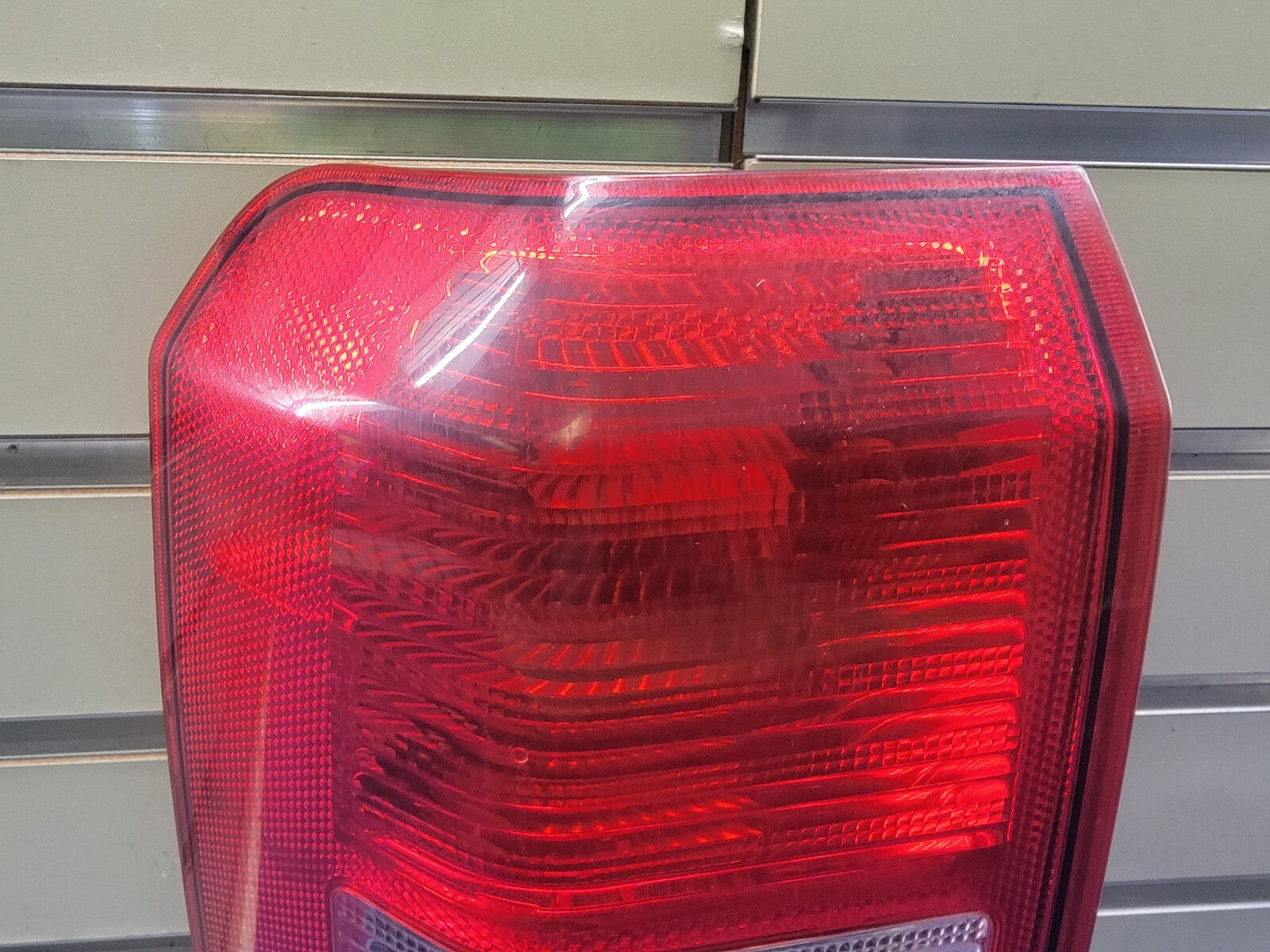 🔥2008-2012 Jeep Chrysler  Patriot-Taillight Left OEM genuine