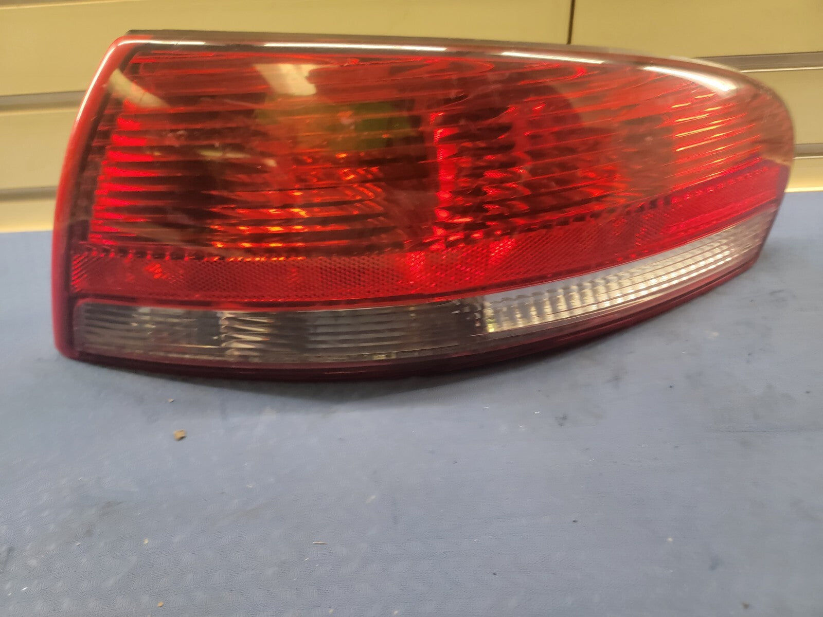 🔥01-06 Chrysler Sebring Sedan Halogen Taillight Right Passenger Assembly chrome