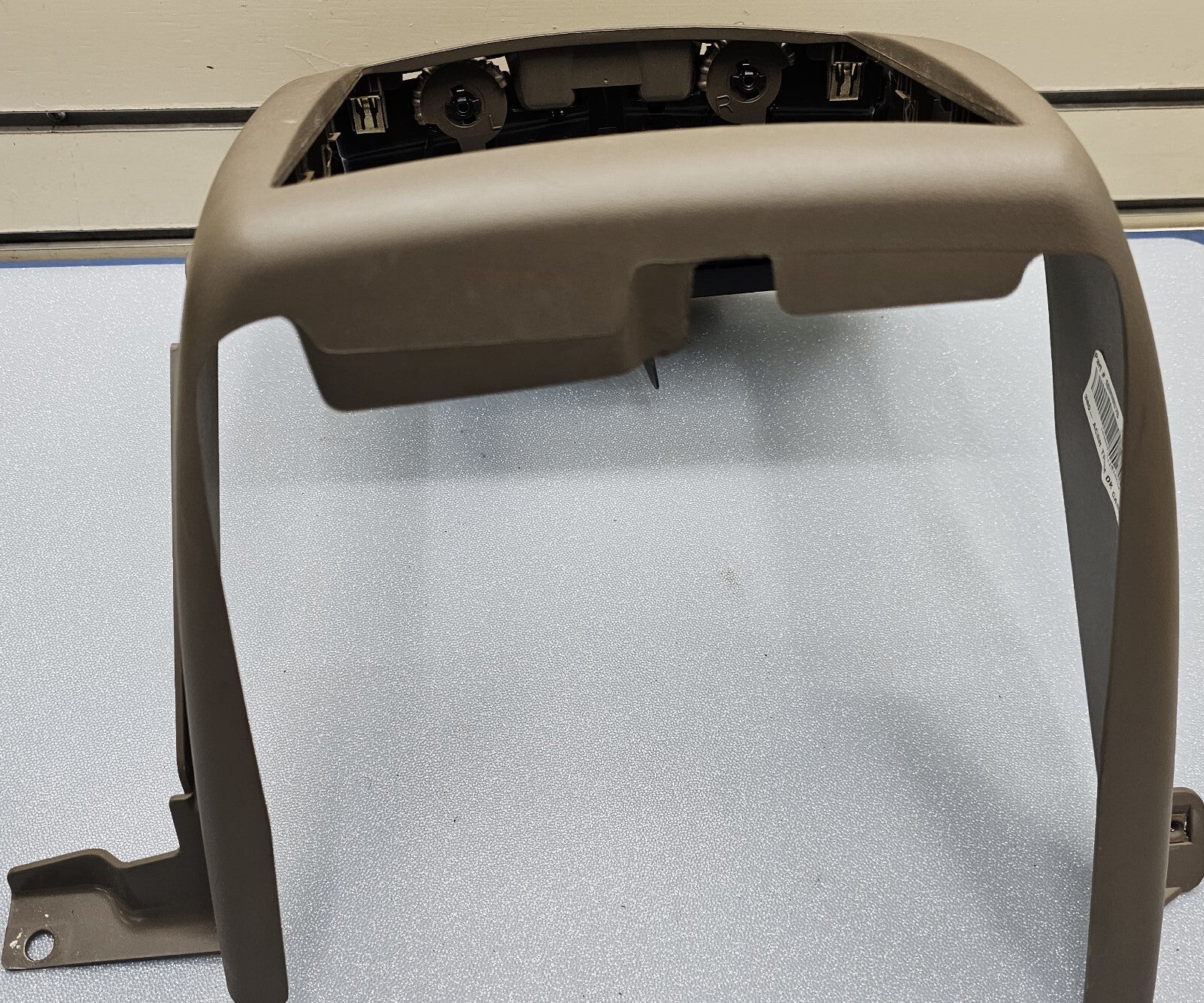 🔥04-07 Chevy MALIBU Dash Center Bezel Radio Climate Air Vents TRIM Tan B7