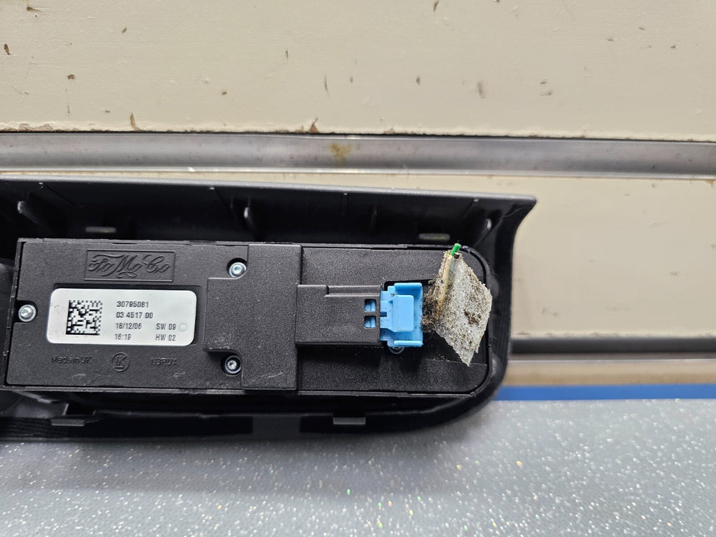 🔥04-07 VOLVO S40 V50 LEFT DRIVER DOOR WINDOW CONTROL SWITCH ASSEMBLY GRAY OEM