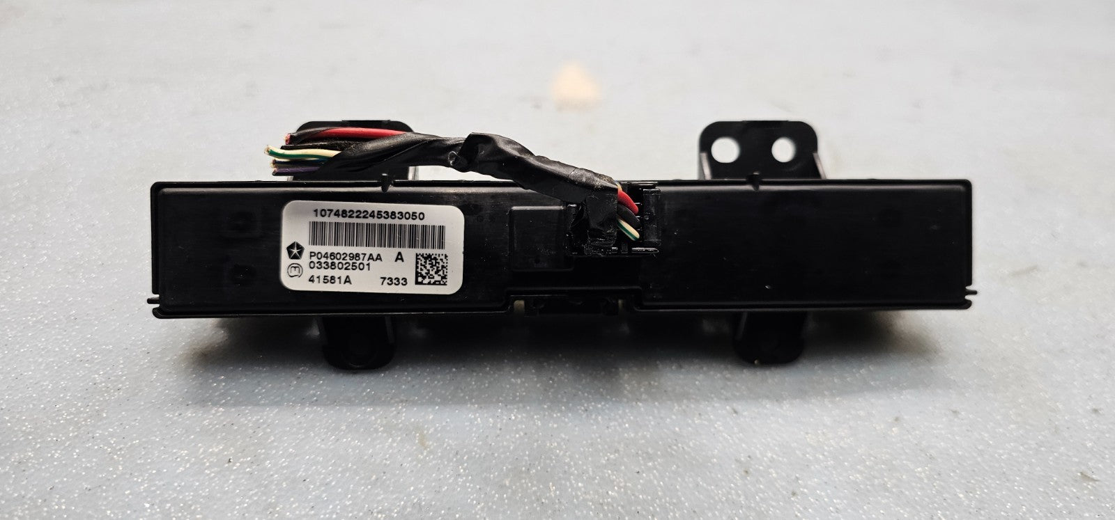 🔥08-09 Jeep Liberty Hazard Traction Control 4 Gang Switch Switch Panel Black