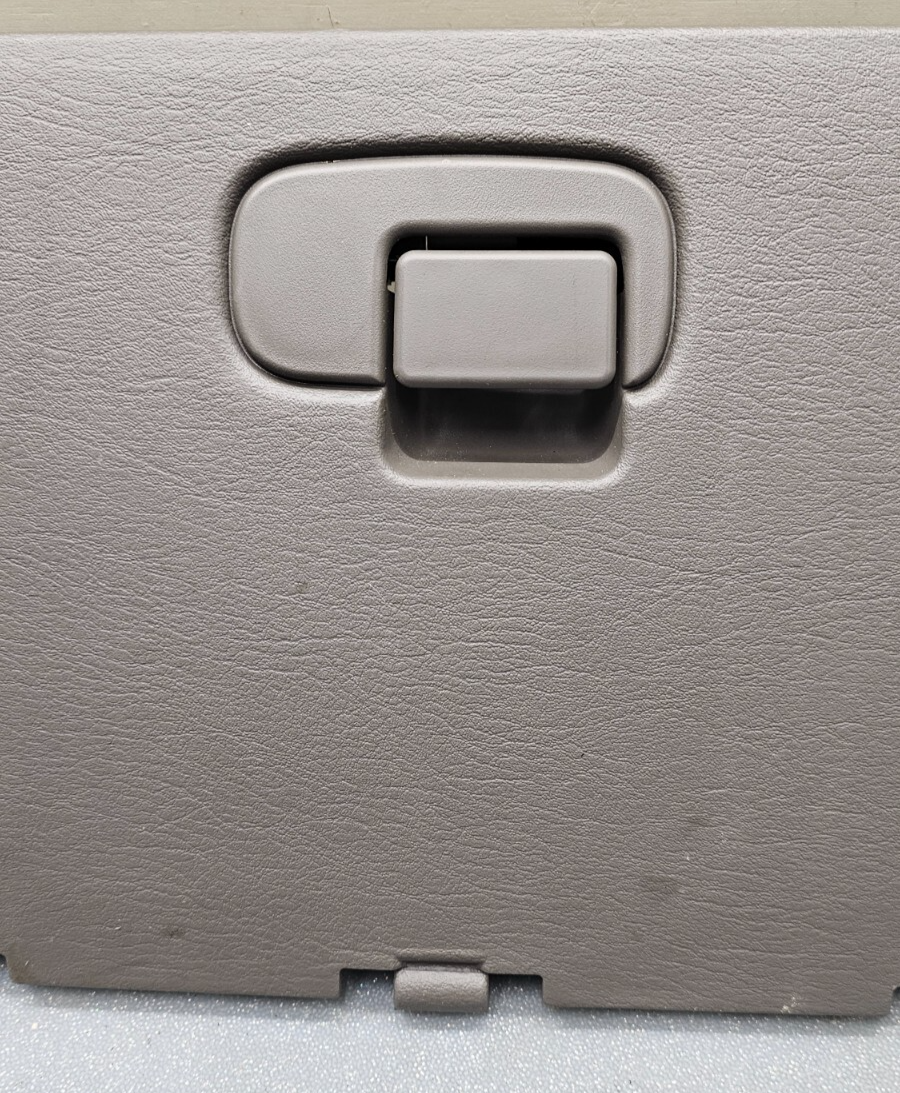 01-06 Stratus Dash Glove Box Storage Compartment Instrument Panel Assembly Black
