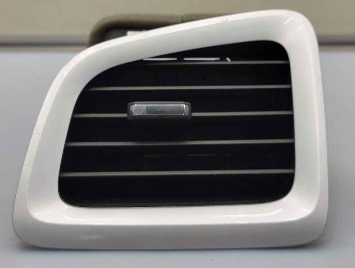 🔥10-17 Equinox Left Driver HVAC AC A/C Outer Dash Air Vent Heater SILVER VT31