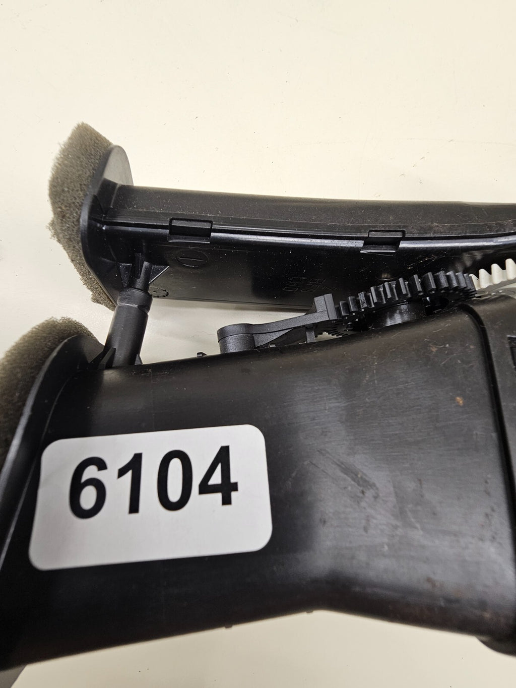 02-08 Jaguar X-Type Right Passenger Outer Dash Front Center Air Vent Heater OEM